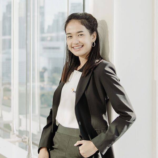 File:Sunisa Intharachan.jpeg