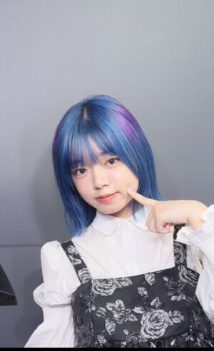 JIALI WANG profile picture.jpeg