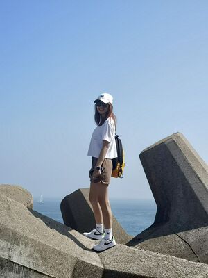 Vicky profile picture.jpg