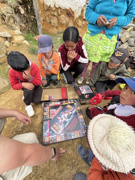 File:Board games with kids.jpg