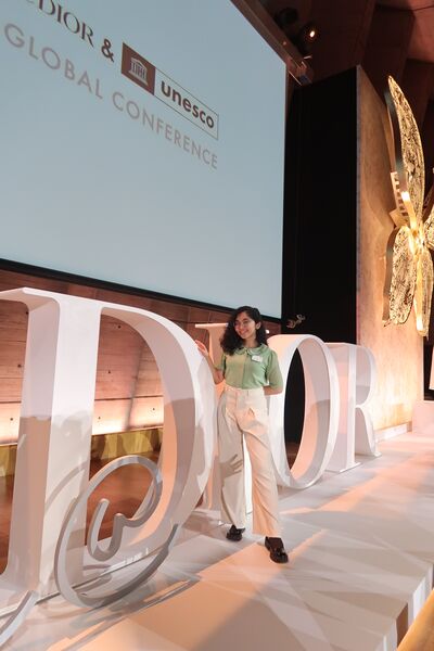 File:Juhi Yeturu WomenAtDior 2024.jpg